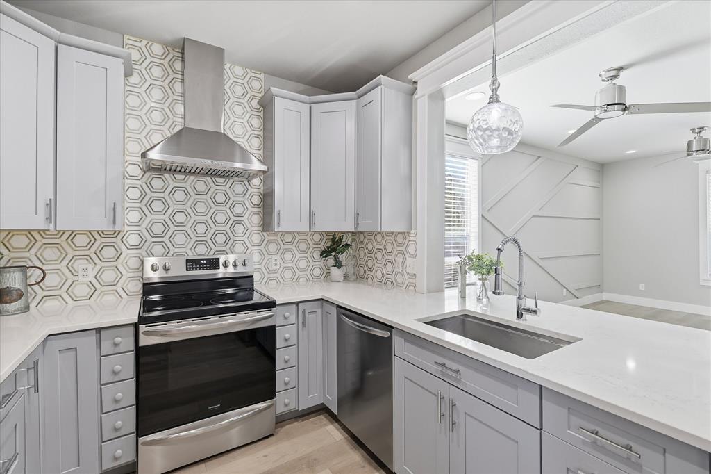 Villages Of Crawford Farms Th - Residential