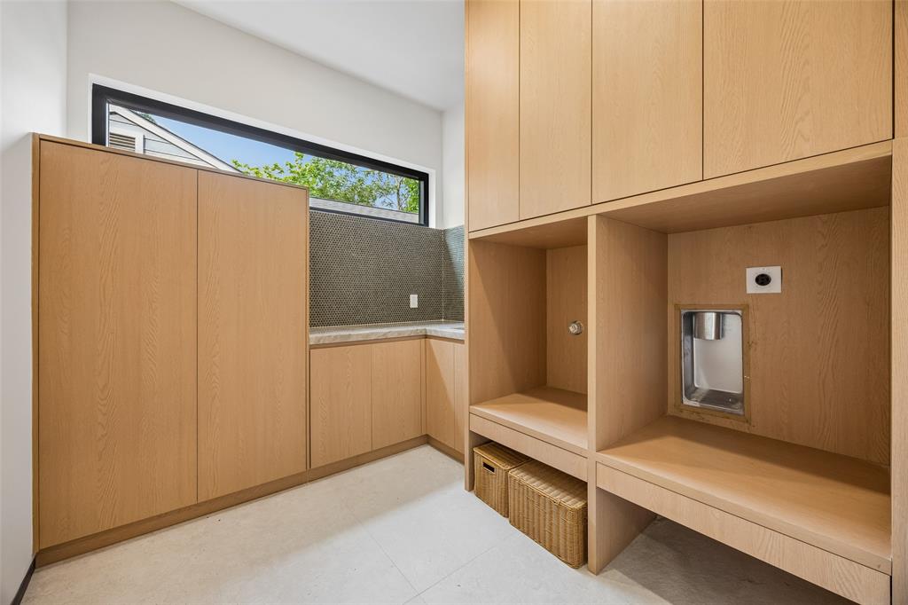 LAKELAND TERRACE - Residential