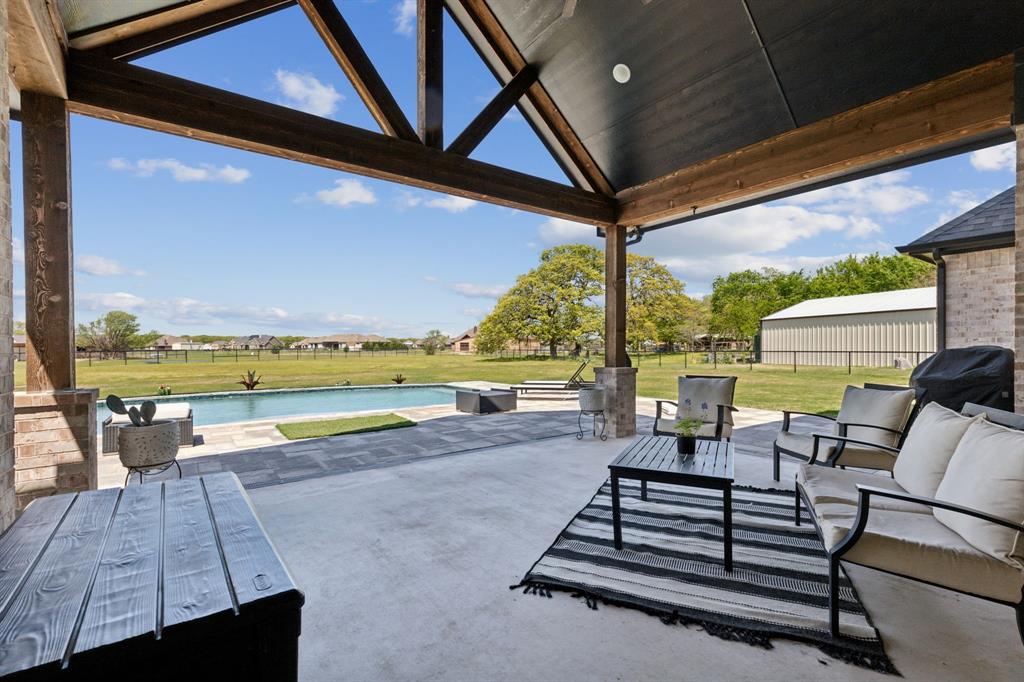 5812 W Sky Hawk Trail