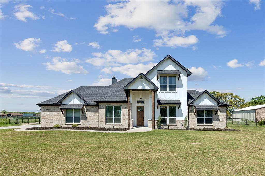 5812 W Sky Hawk Trail