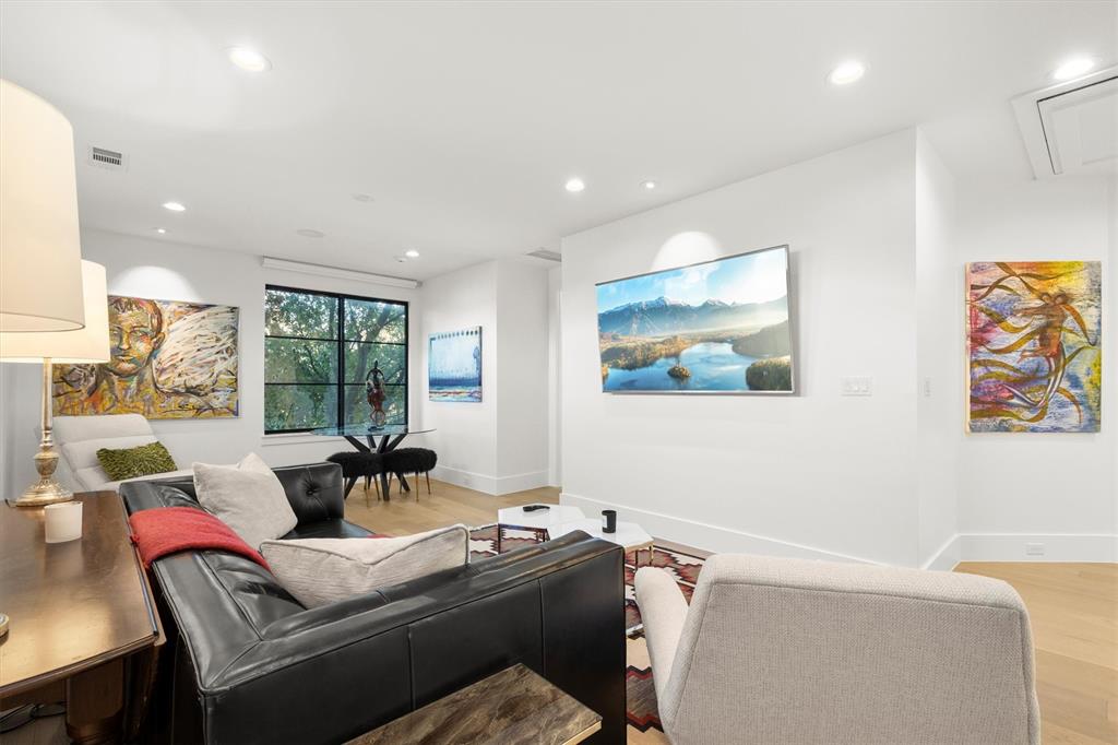 Hilltop Homes Rev - Residential Lease