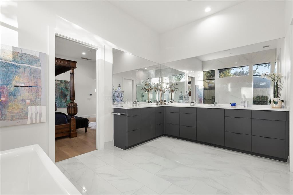 Hilltop Homes Rev - Residential Lease