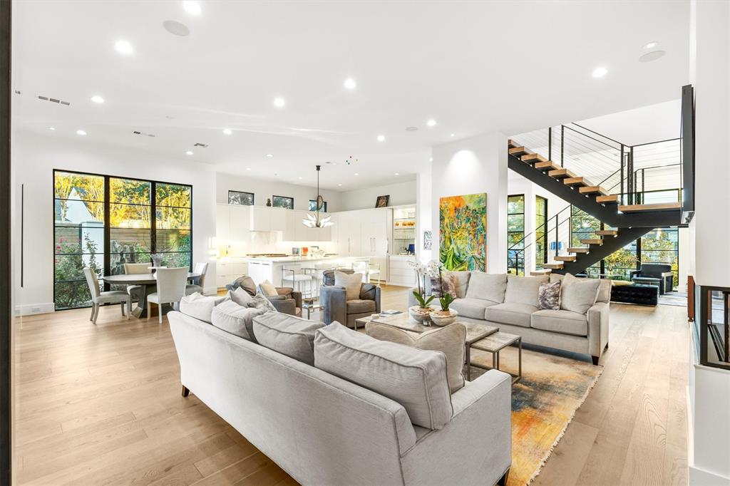 Hilltop Homes Rev - Residential Lease