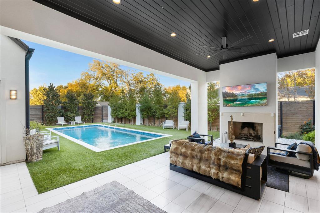 Hilltop Homes Rev - Residential Lease