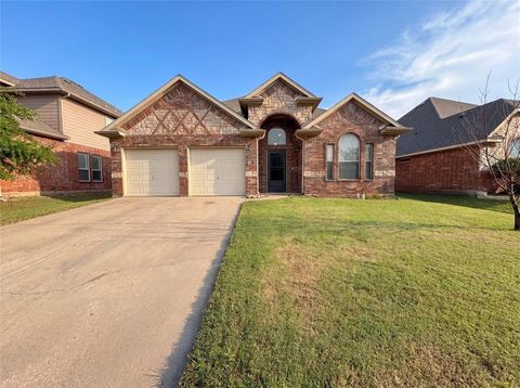 Photo of 9816 Mullins Crossing Drive, Fort Worth, TX 76126 (MLS # 21247368)