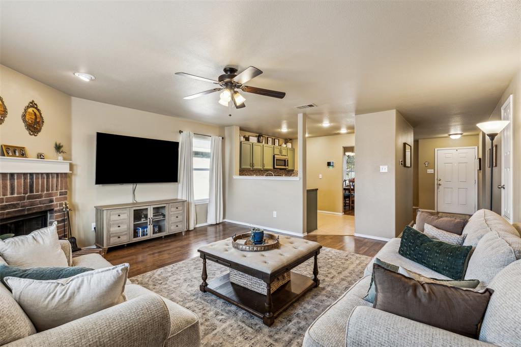 Fort Worth, Texas 76244, United States, 3 Bedrooms Bedrooms, ,2 BathroomsBathrooms,Residential,Pending,12951