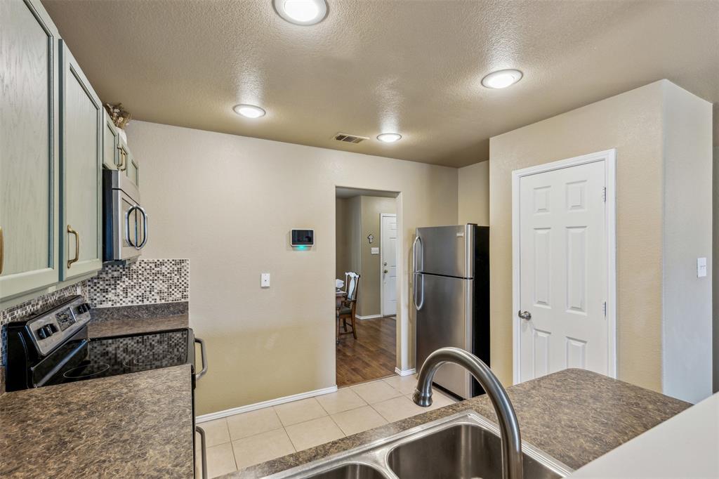 Fort Worth, Texas 76244, United States, 3 Bedrooms Bedrooms, ,2 BathroomsBathrooms,Residential,Pending,12951