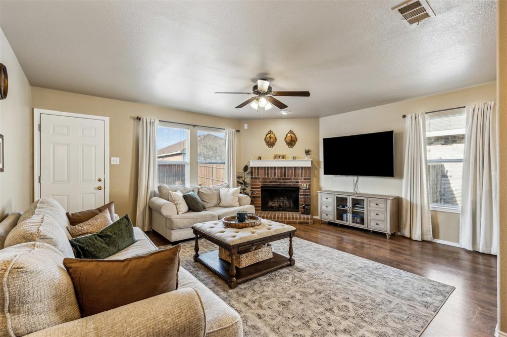 Fort Worth, Texas 76244, United States, 3 Bedrooms Bedrooms, ,2 BathroomsBathrooms,Residential,Pending,12951