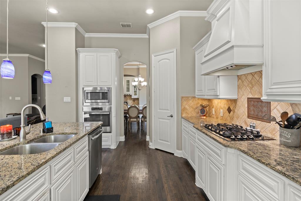 1120 Circle J Trail