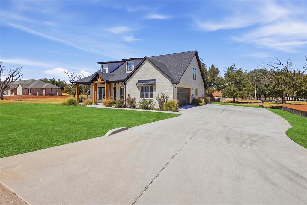 2181 Middlewood Circle