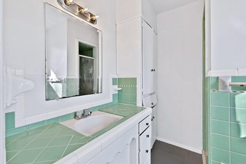 Collins - Residential