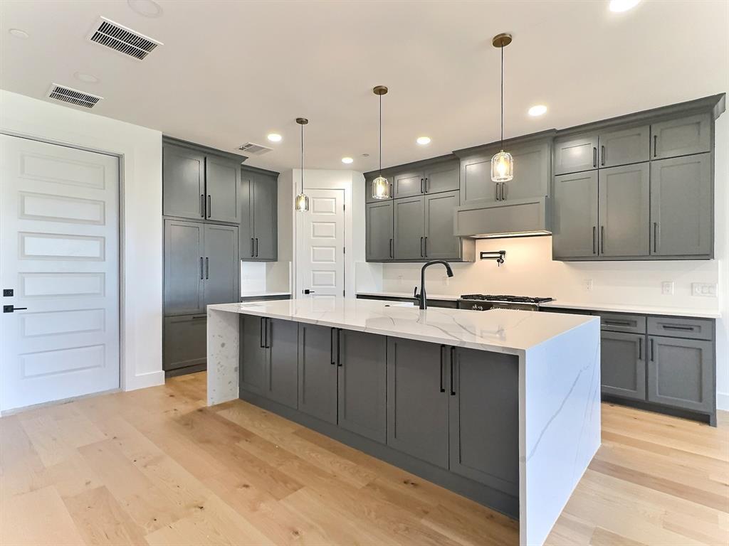 404 Vista Buena Trail