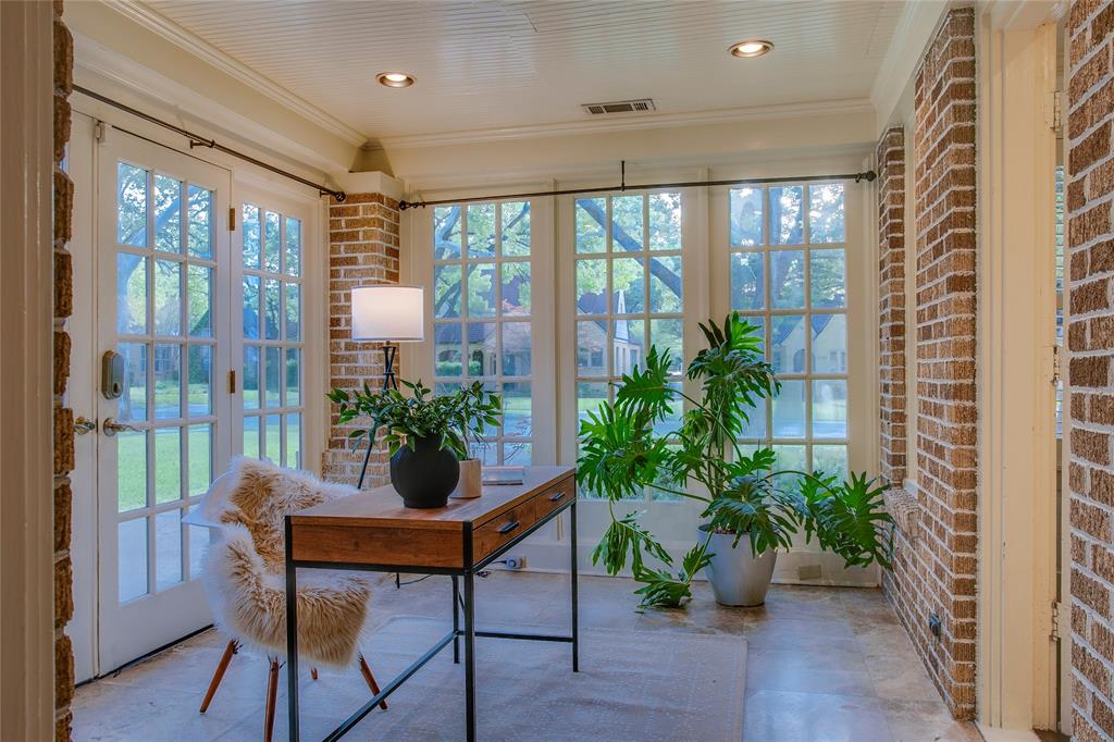 Kessler Square - Residential