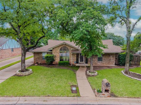 1720 Prestonwood Drive Arlington TX 76012