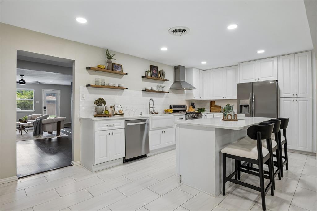 2519 Highwood Drive