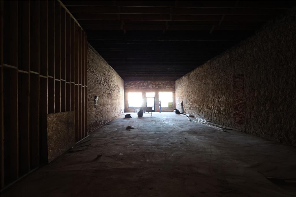 Lynch - Commercial Sale