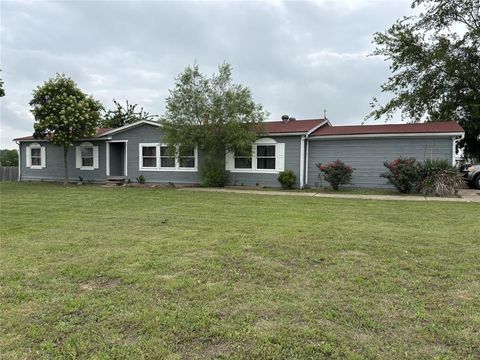 Photo of 1760 County Road 2277, Quinlan, TX 75474 (MLS # 21278941)
