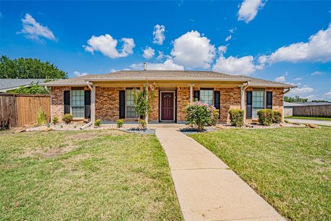 Photo of 4933 Crawford Drive, The Colony, TX 75056 (MLS # 21090194)