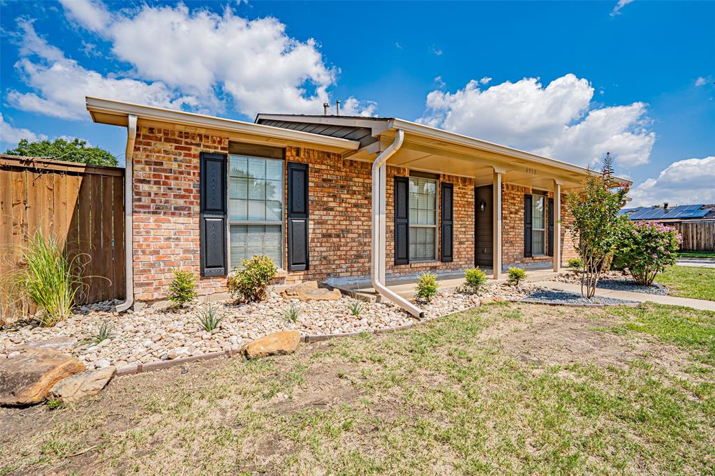 4933 Crawford Drive
