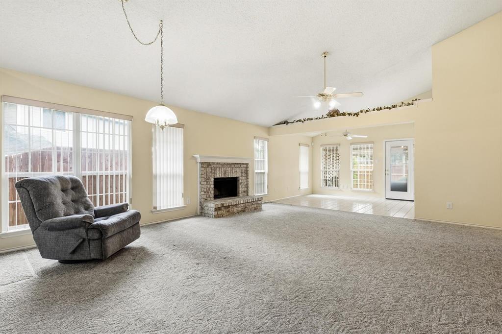 2703 Old English Court