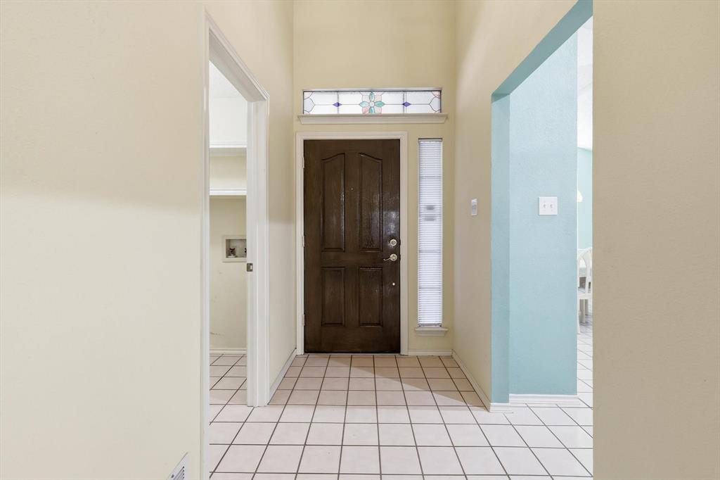 2703 Old English Court