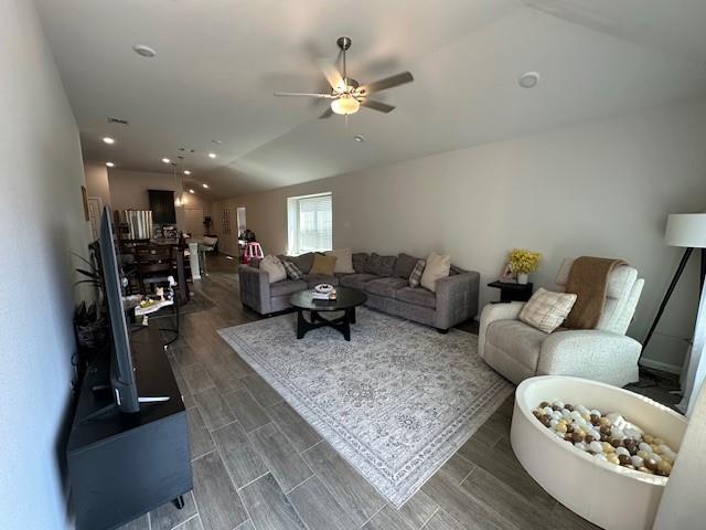 Mobberly Farms Ph2 - Residential Lease