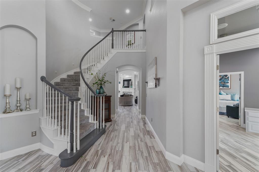 4489 Mira Vista Drive