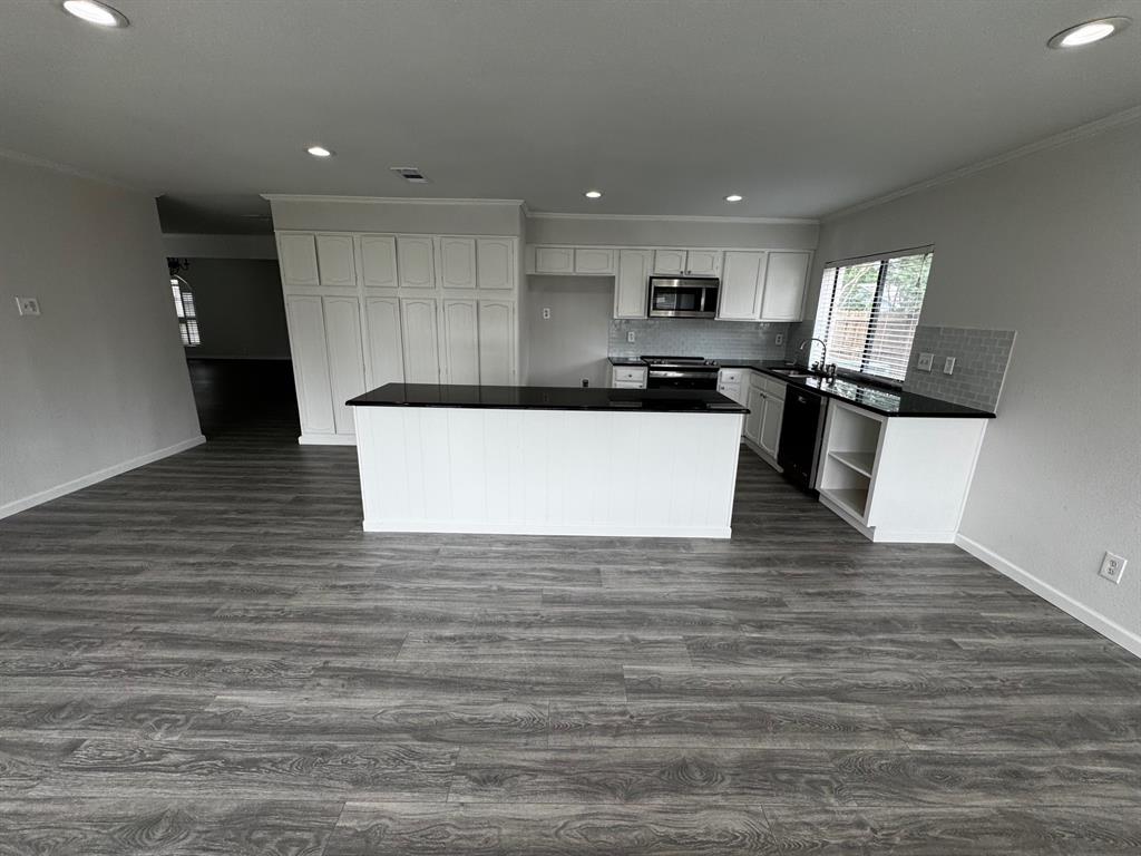 2910 Raintree Drive