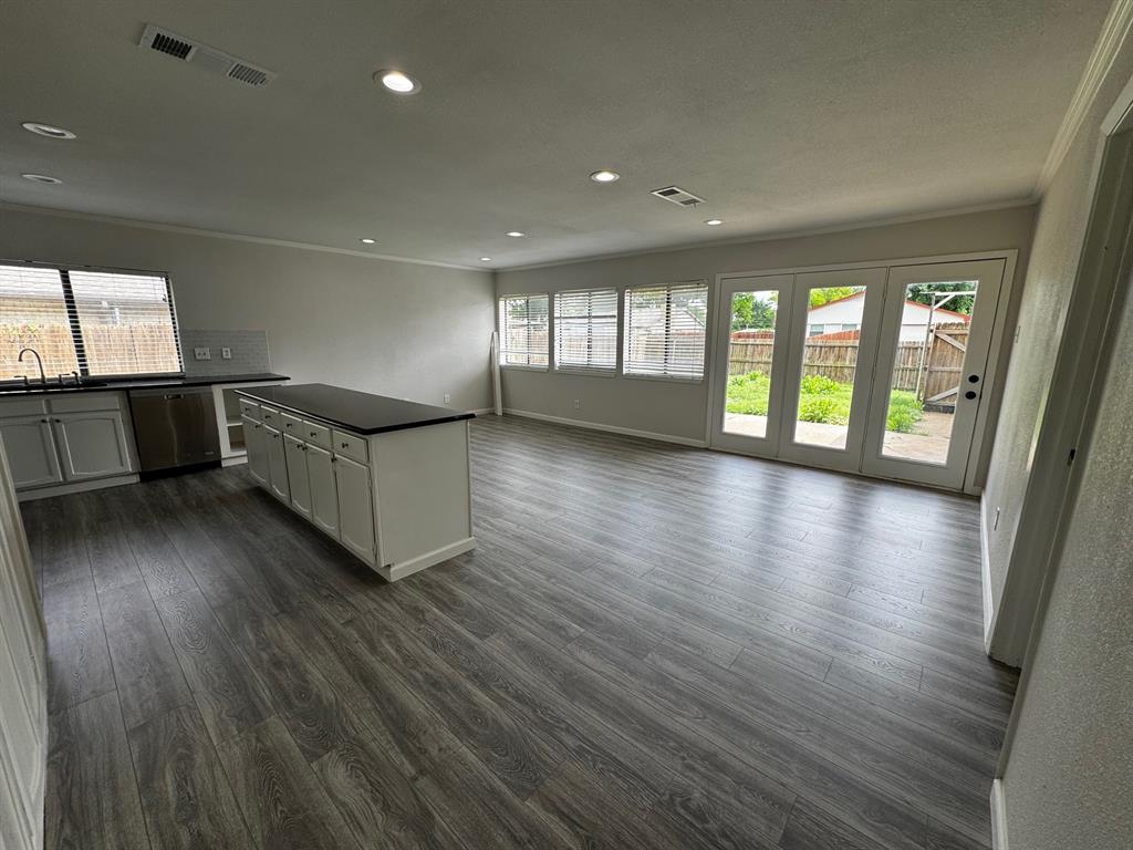 2910 Raintree Drive