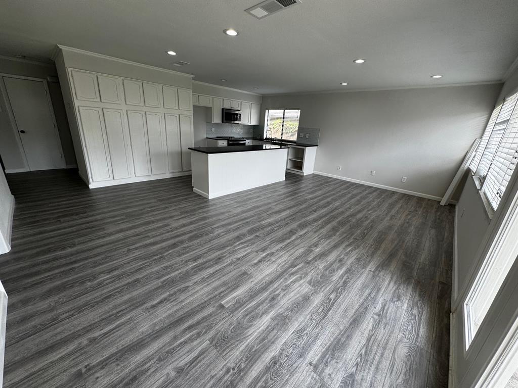 2910 Raintree Drive