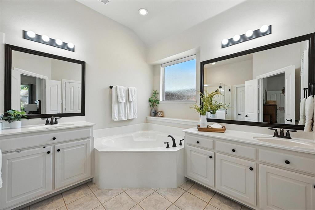 Flower Mound, Texas 75028, United States, 4 Bedrooms Bedrooms, ,3 BathroomsBathrooms,Residential,Active,169949