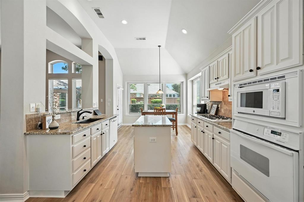 Flower Mound, Texas 75028, United States, 4 Bedrooms Bedrooms, ,3 BathroomsBathrooms,Residential,Active,169949