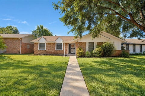 Photo of 2718 Forest Park Dr DR, Garland, TX 75040 (MLS # 21396592)