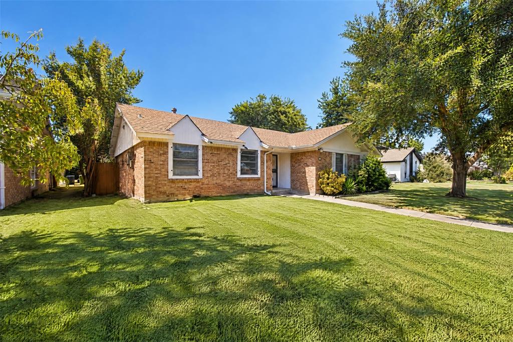 2718 Forest Park Dr