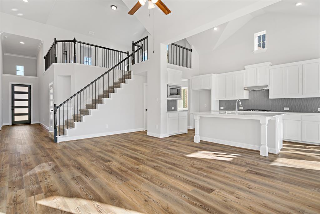 124 Spanish Bluebell Drive