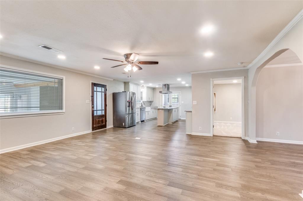 741 Country Club, Road