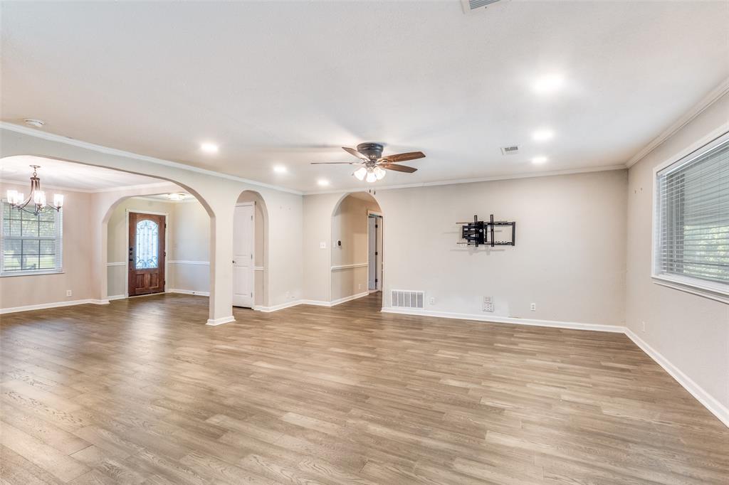 741 Country Club, Road