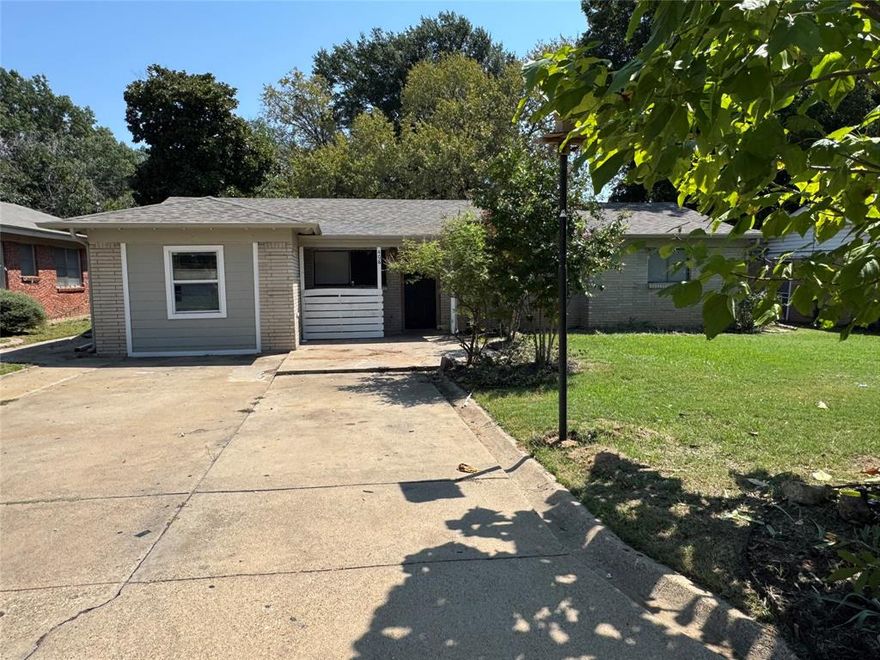 Investor Special: Well-Maintained Home with Potential for Growth.
This property is in good condition, requiring minor interior renovations. The exterior is in excellent condition. The roof is four years old, the air conditioner is two years old, and the water heater is also two years old. The property features four bedrooms and a spacious backyard. The kitchen and bathrooms require updates and may benefit from a fresh coat of paint.

Please note that the garage conversion is not included in the square footage, nor is the additional room connected to the sliding door. This property is being sold as-is. The buyer and their agent will verify all MLS information, including but not limited to: permits and uses, bed and bath counts, all square footage, schools and their enrollment availability, through personal inspection and with appropriate professionals.