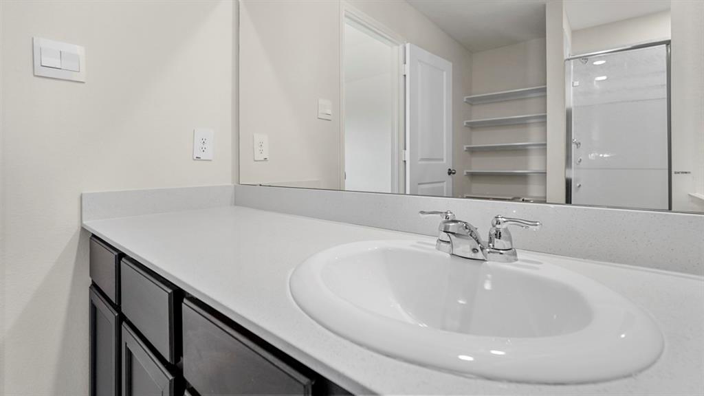 512 Yellow Rose Road