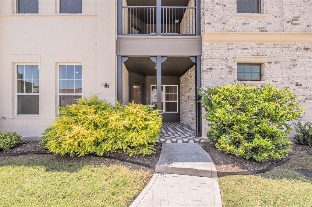 305 Sunset Lane 102