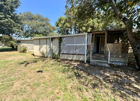 1623 Lands End Street Granbury TX 76048