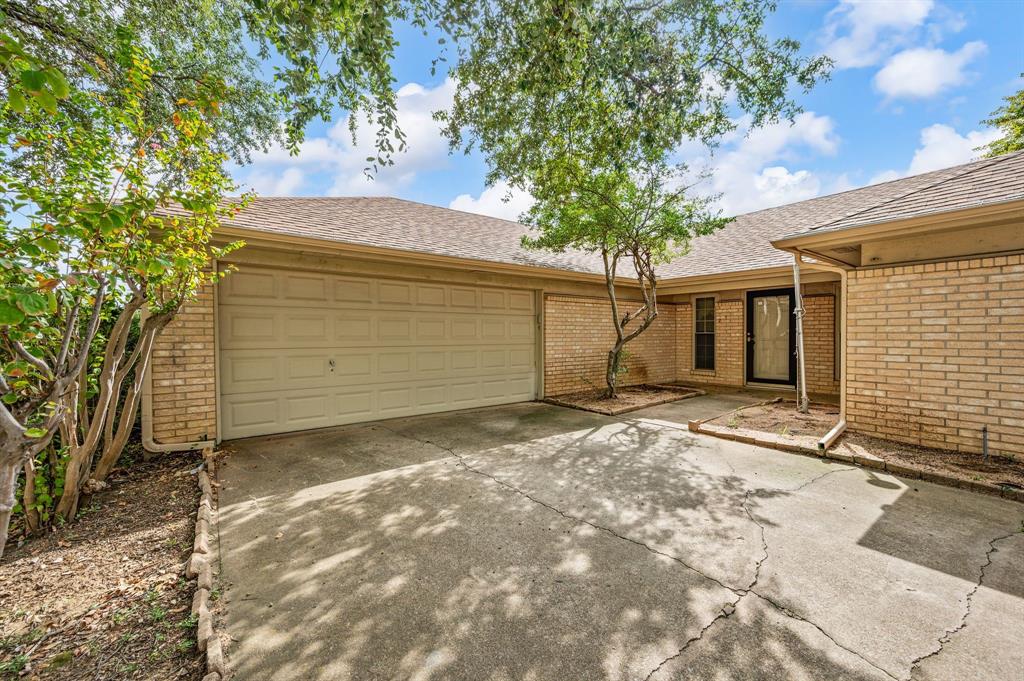 1700 Saxon Drive