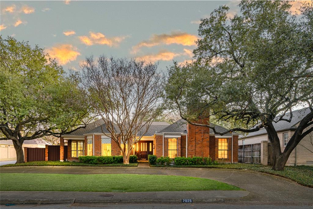 Windsor Place - Residential