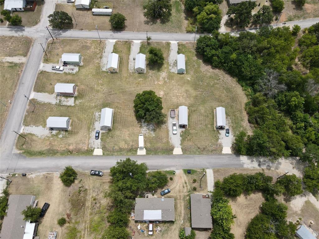 Photo 1 of 31 — 509 Ussery Street, Bowie, TX 76230