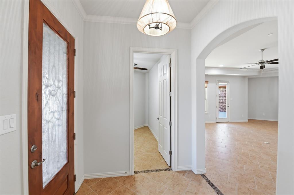 704 Fostery King Place