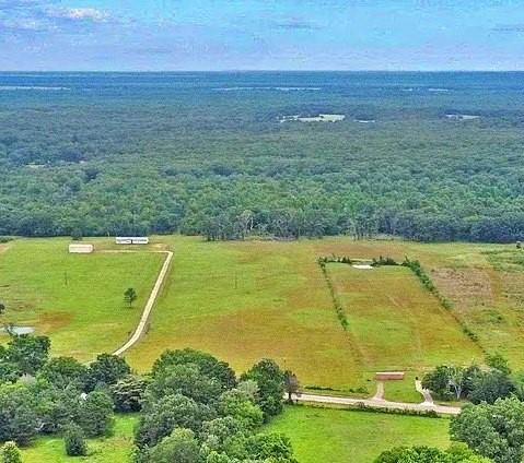 Photo of 560 W Fm-71, Mount Pleasant, TX 75455 (MLS # 21362454)