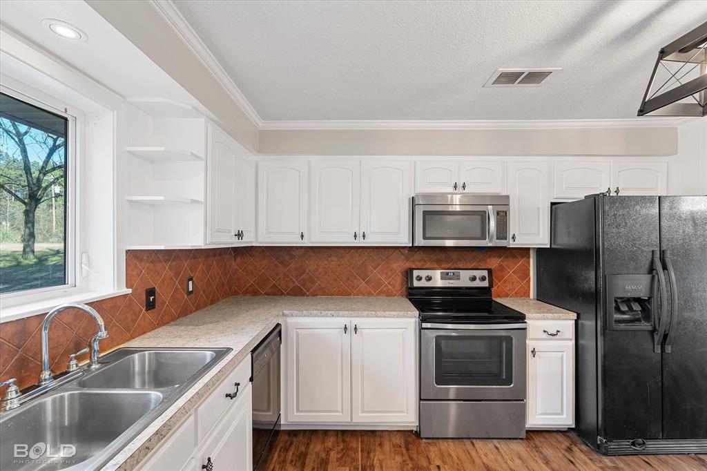 Haughton, Louisiana 71037, United States, 3 Bedrooms Bedrooms, ,2 BathroomsBathrooms,Residential,Active,80024