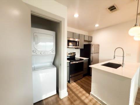 Alexander Park - Residential Lease