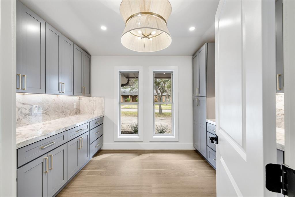 Midway Hills 06 05 Instl - Residential