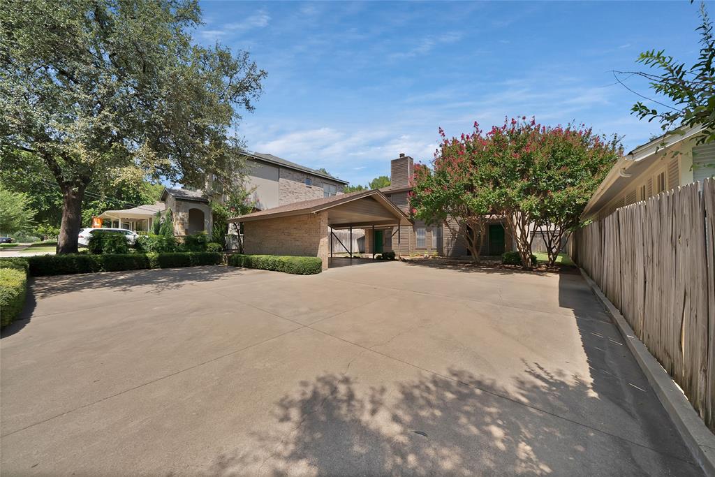 2415 Sanguinet Street